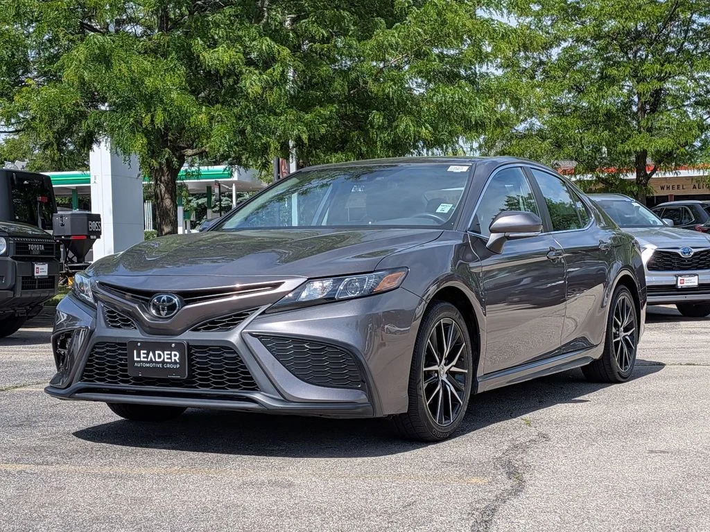 Used 2023 Gray Toyota SE image 3