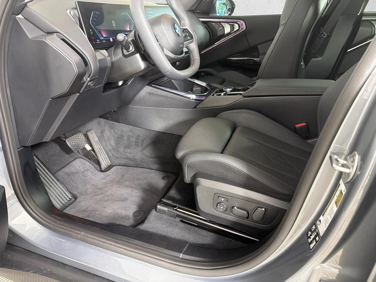 Used 2026 Skyscraper Grey Metallic BMW 30 xDrive image 10