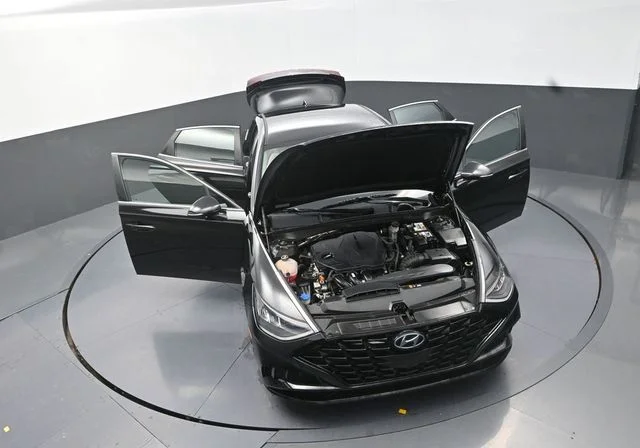 Used 2021 Black Hyundai SEL image 31
