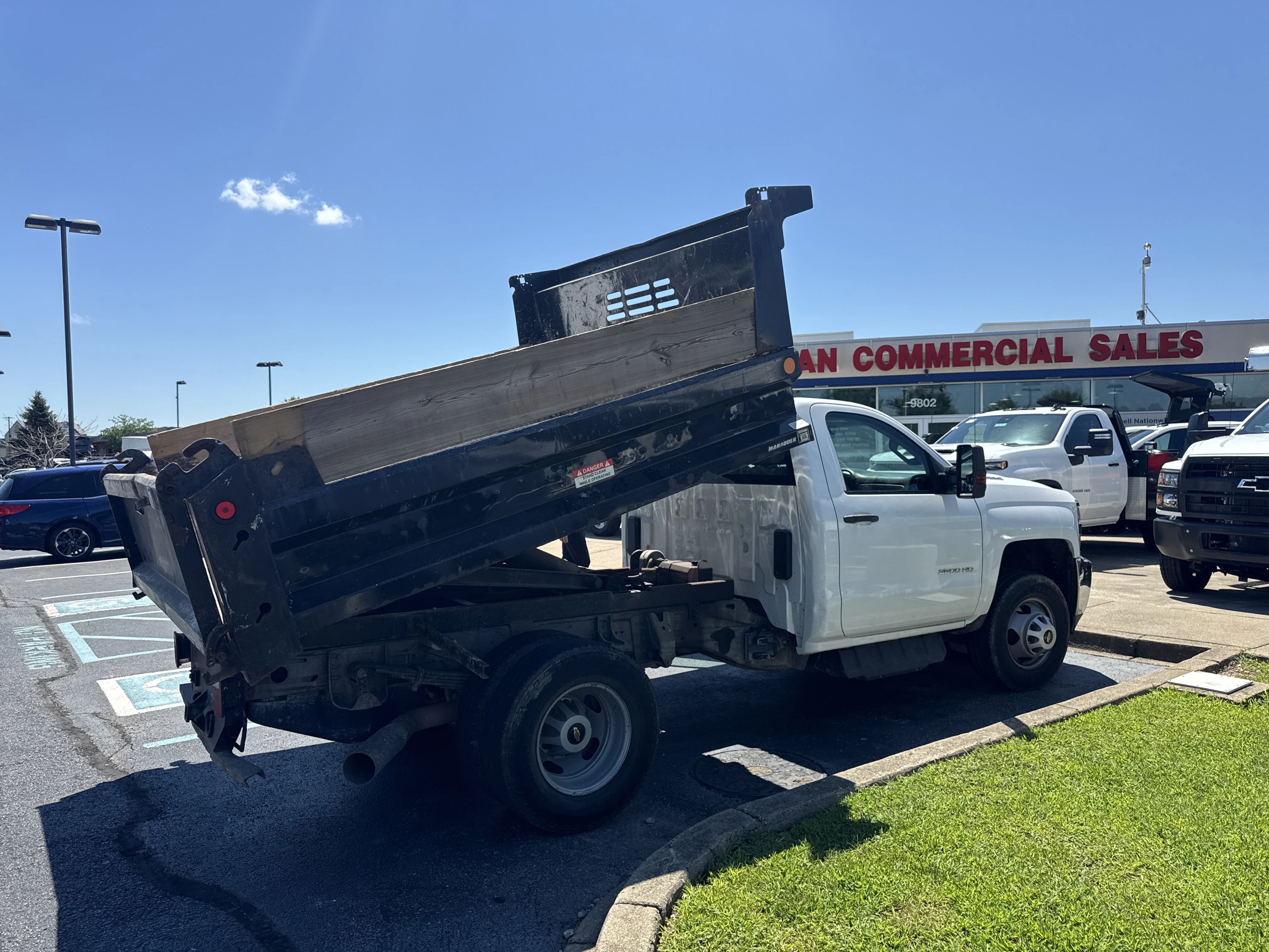 Used 2019 Summit White Chevrolet WT image 14