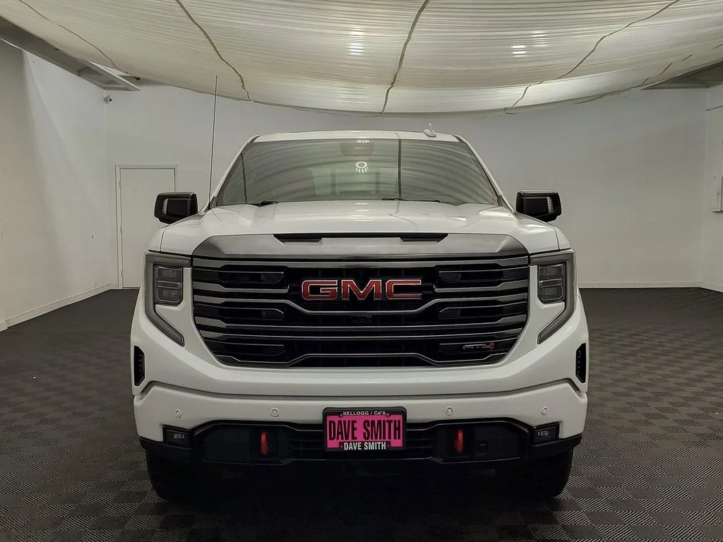 Used 2022 Summit White GMC AT4 image 6