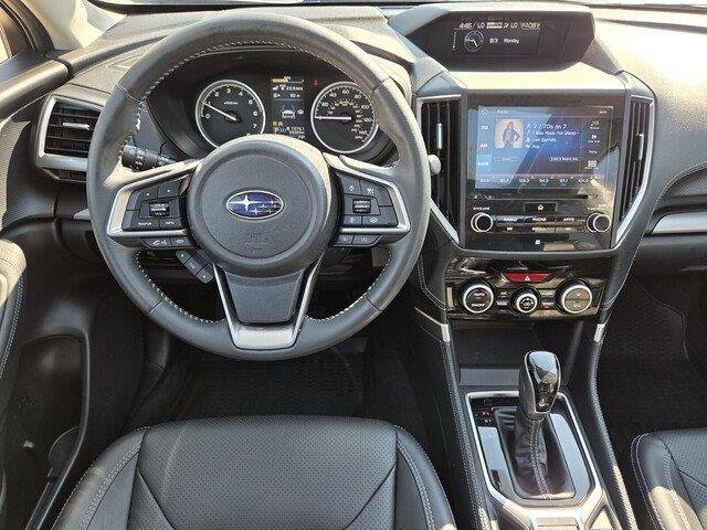 Used 2020 Ice Silver Metallic Subaru Limited image 21