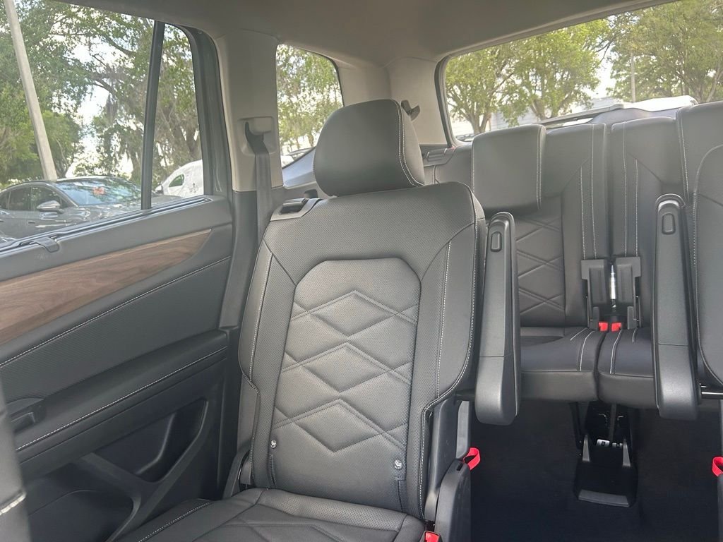 New 2026 Green Volkswagen 2.0T SE w/Technology image 12