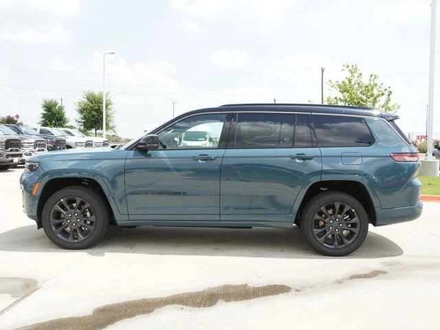 New 2026 Steel Blue Exterior Paint Jeep Limited image 6