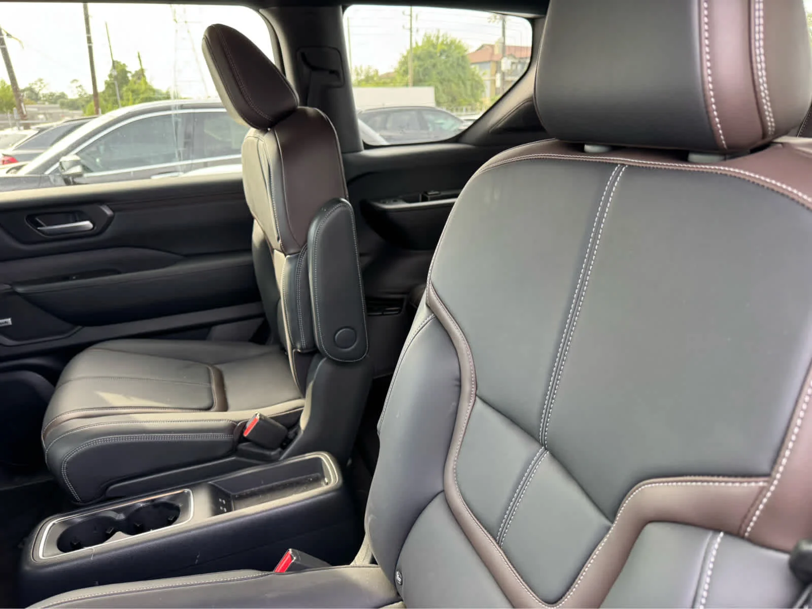 Used 2025 Aspen White Tricoat Nissan SL image 25