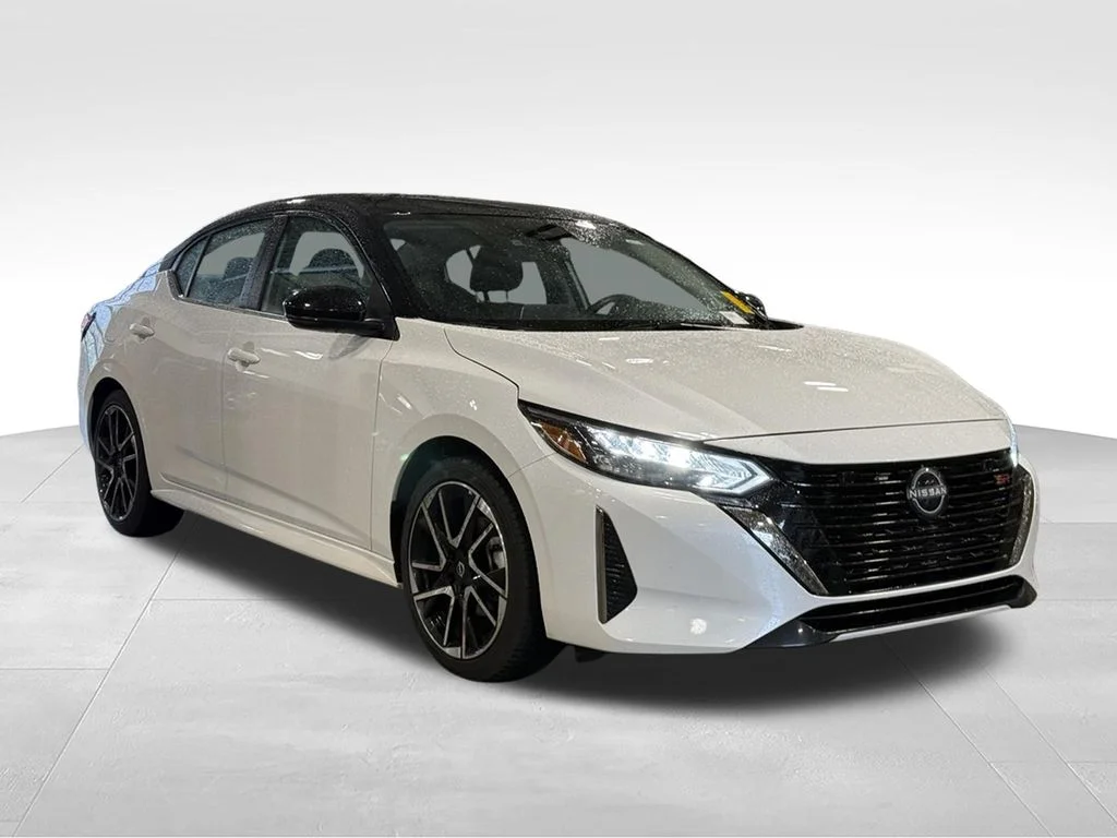 Used 2025 White Nissan SR image 30