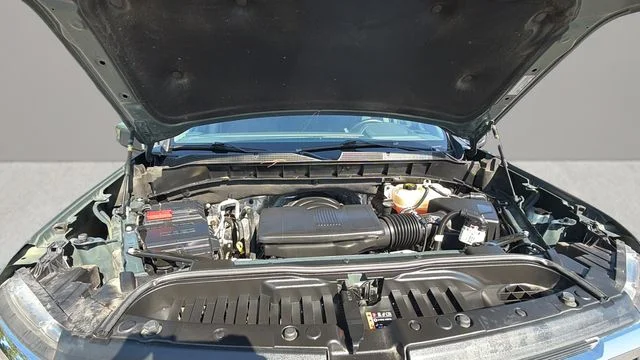 Used 2025 Gray Chevrolet LT image 32