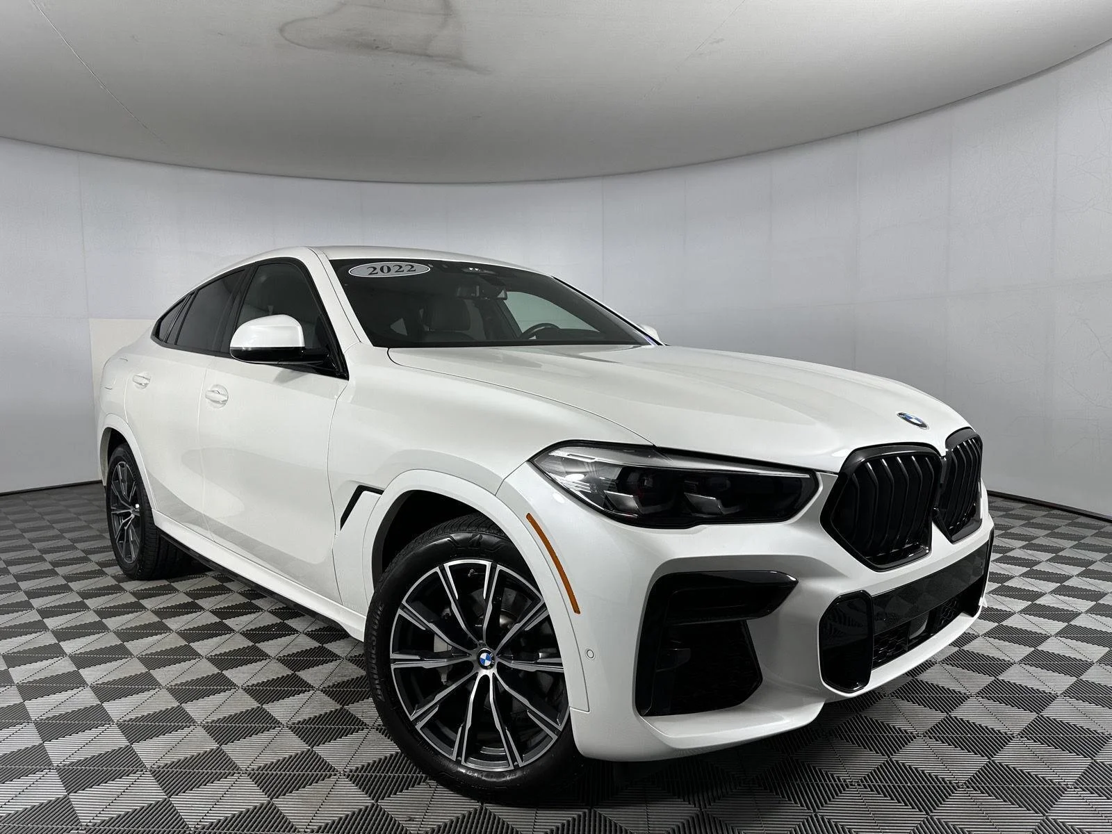 Used 2022 Mineral White Metallic BMW xDrive40i image 64