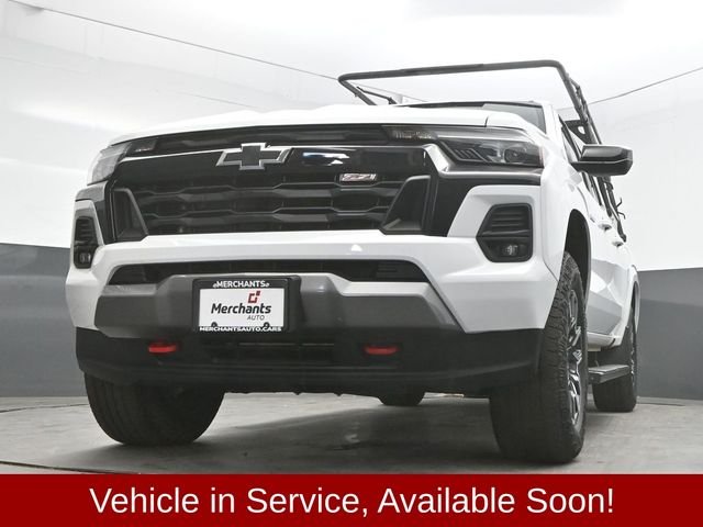 Used 2024 White Chevrolet Z71 image 39