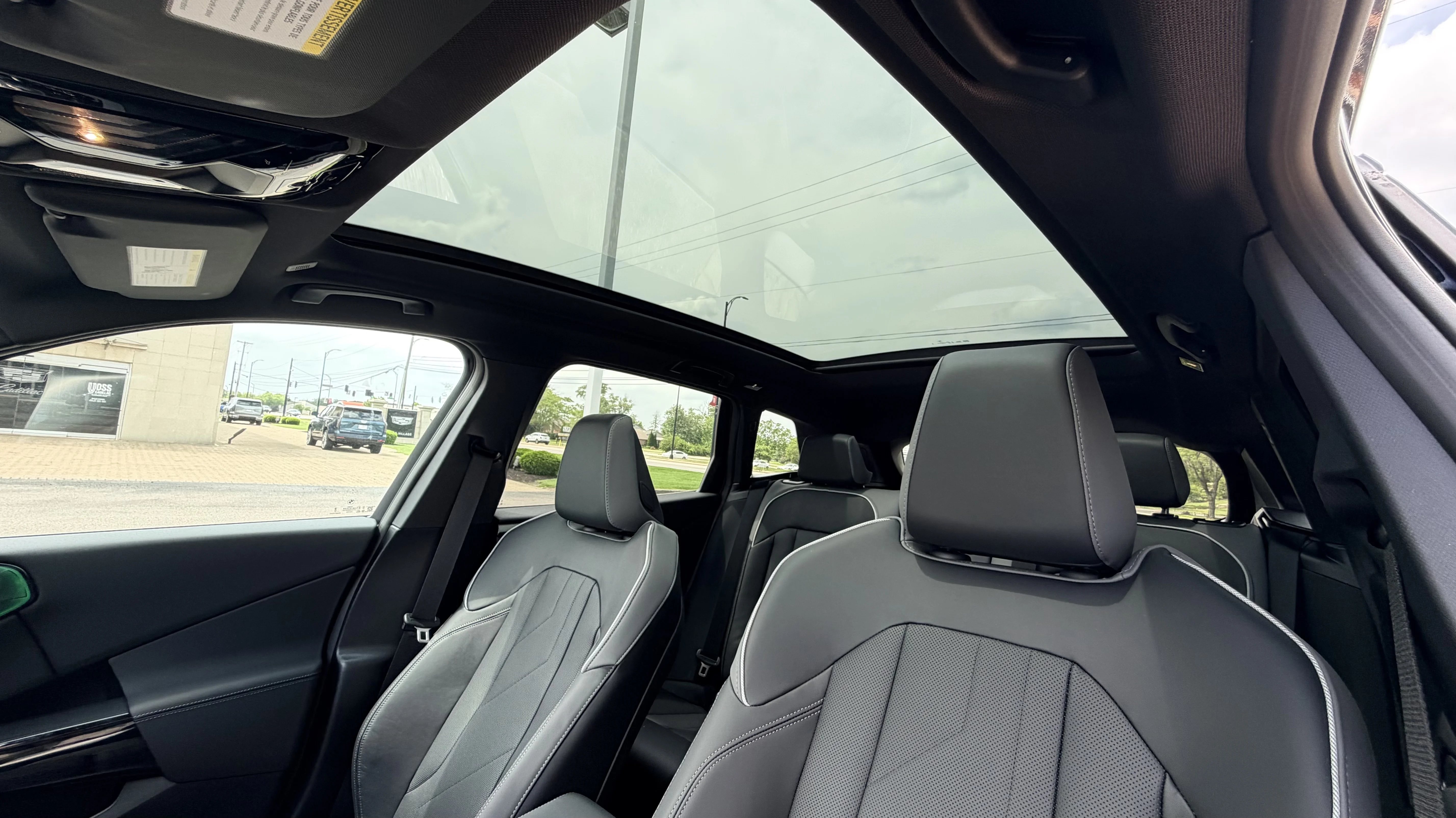 New 2026 Tanzanite Blue II Metallic BMW 30 xDrive image 22