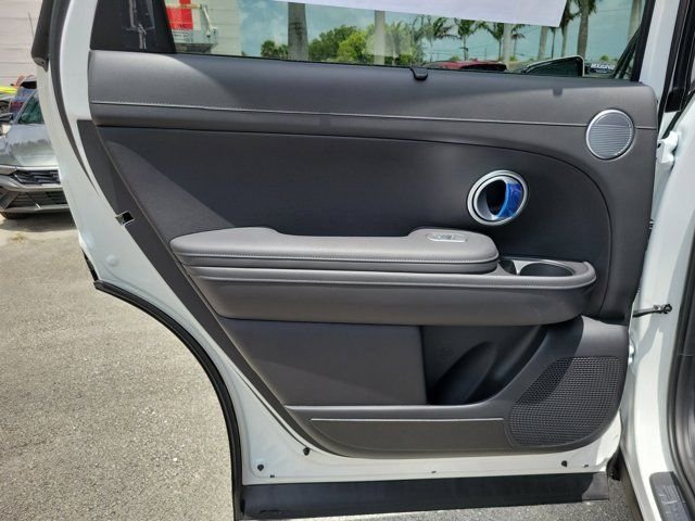 New 2026 White Hyundai Blue SEL 8P image 8