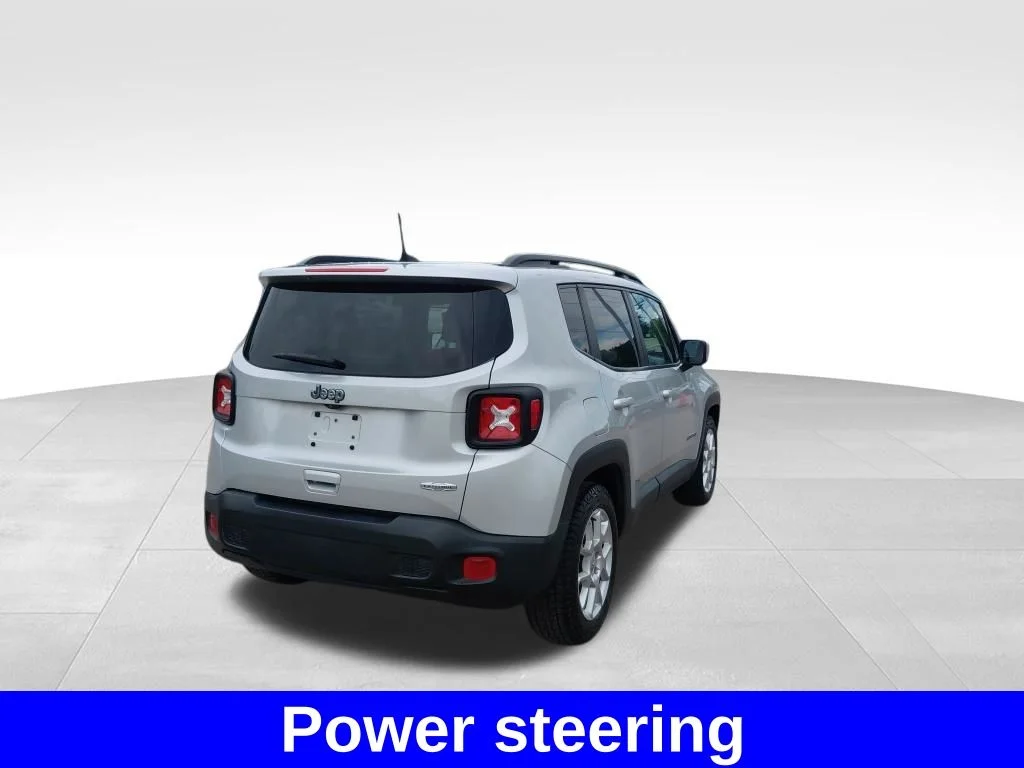 Used 2021 Silver Jeep Latitude image 11