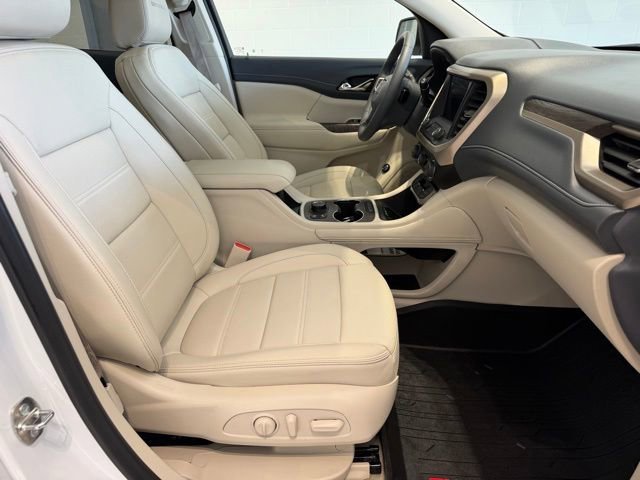Used 2023 White Frost Tricoat GMC Denali image 13