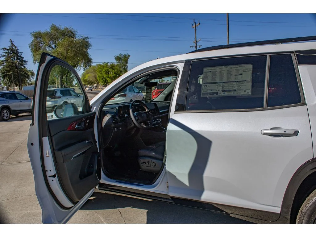 2026 Chevrolet Traverse RS - Photo 31