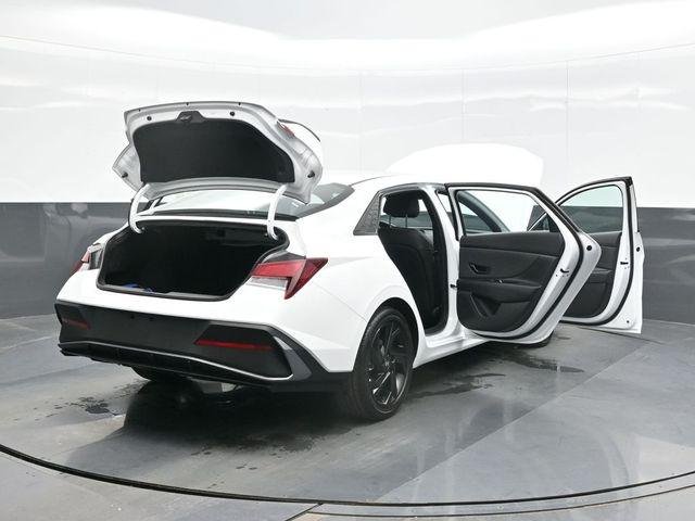 New 2026 White Hyundai SEL Sport Plus image 19