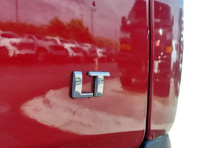 Used 2023 Radiant Red Tintcoat Chevrolet LT Cloth image 28