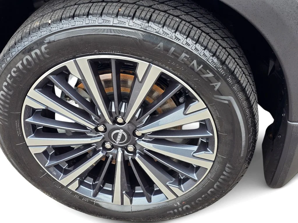 Used 2026 Gray Nissan Platinum image 13