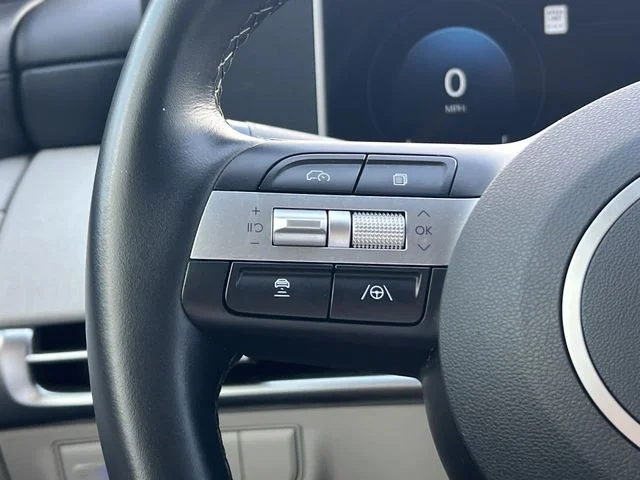 Used 2025 Blue Hyundai SEL Convenience image 30