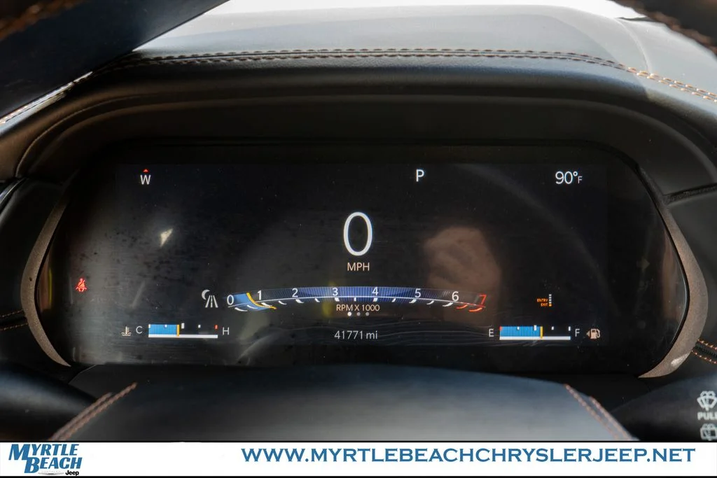 Certified Used 2021 Diamond Black Jeep Summit image 27