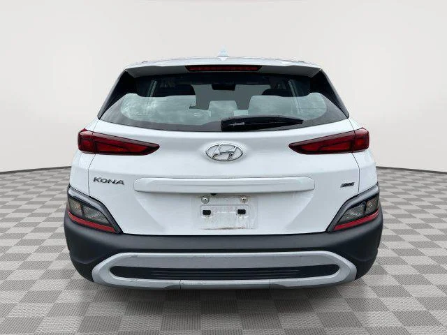 Used 2023 Lunar White Hyundai SE image 4