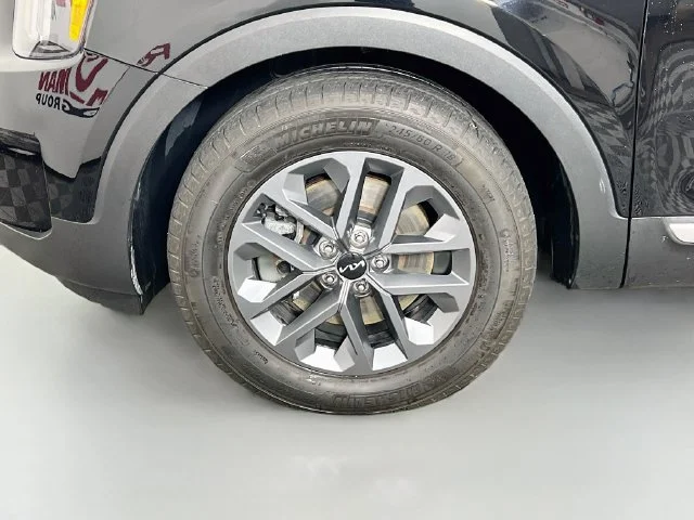 Used 2024 Black Kia LX image 17