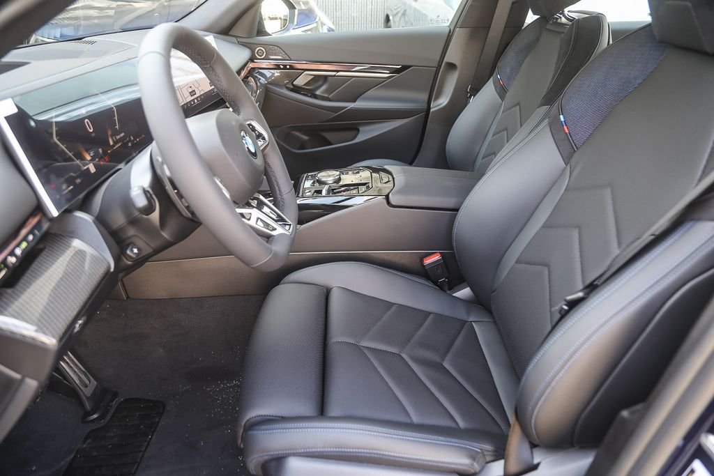 New 2026 Tanzanite Blue II Metallic BMW 540i xDrive image 14