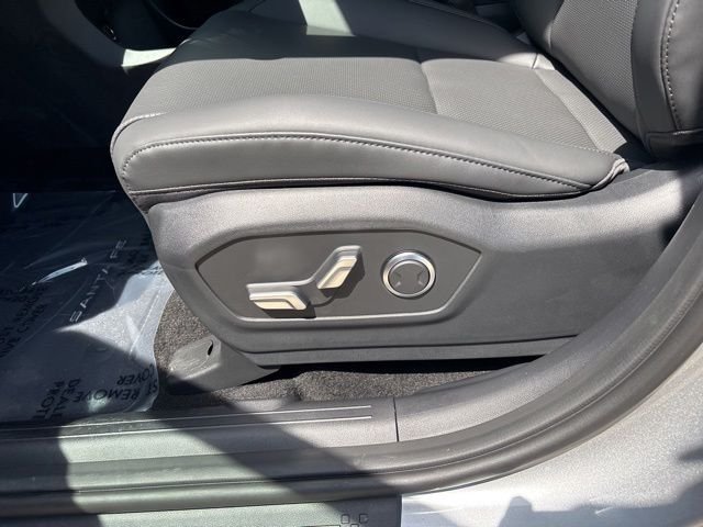New 2026 Shimmering Silver Hyundai SEL image 13