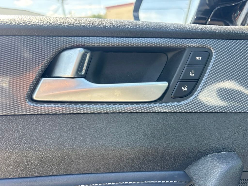Used 2017 Black Hyundai Limited image 14