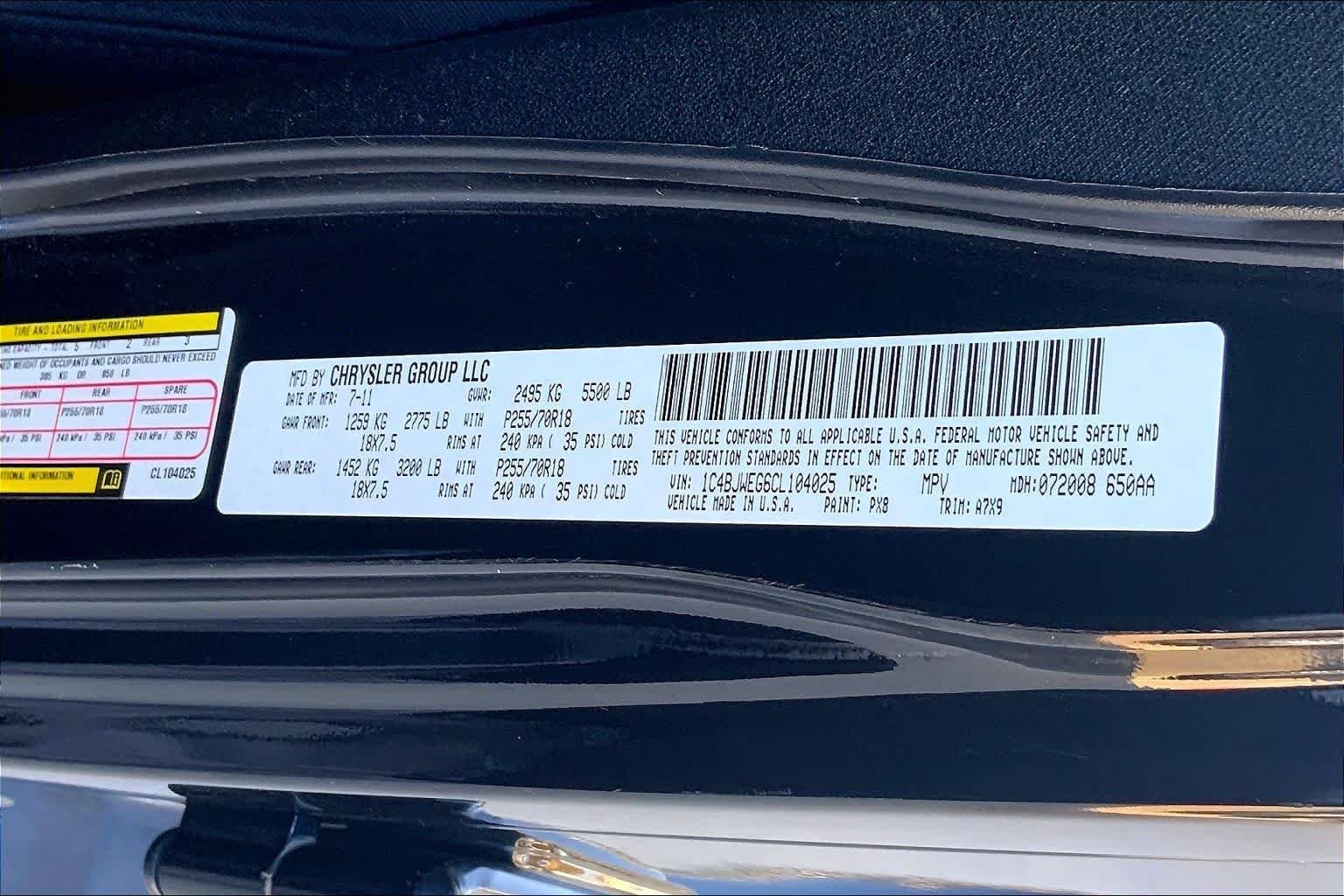 Used 2012 Black Jeep Sahara image 32