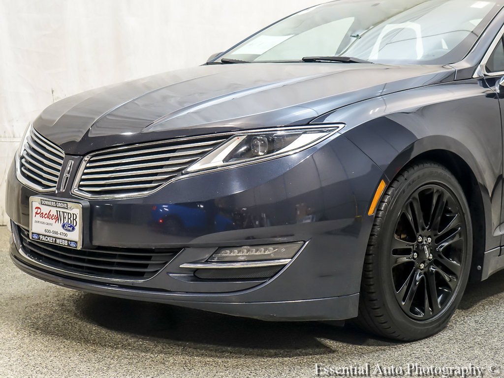 Used 2013 Quartz Metallic Lincoln Base image 3