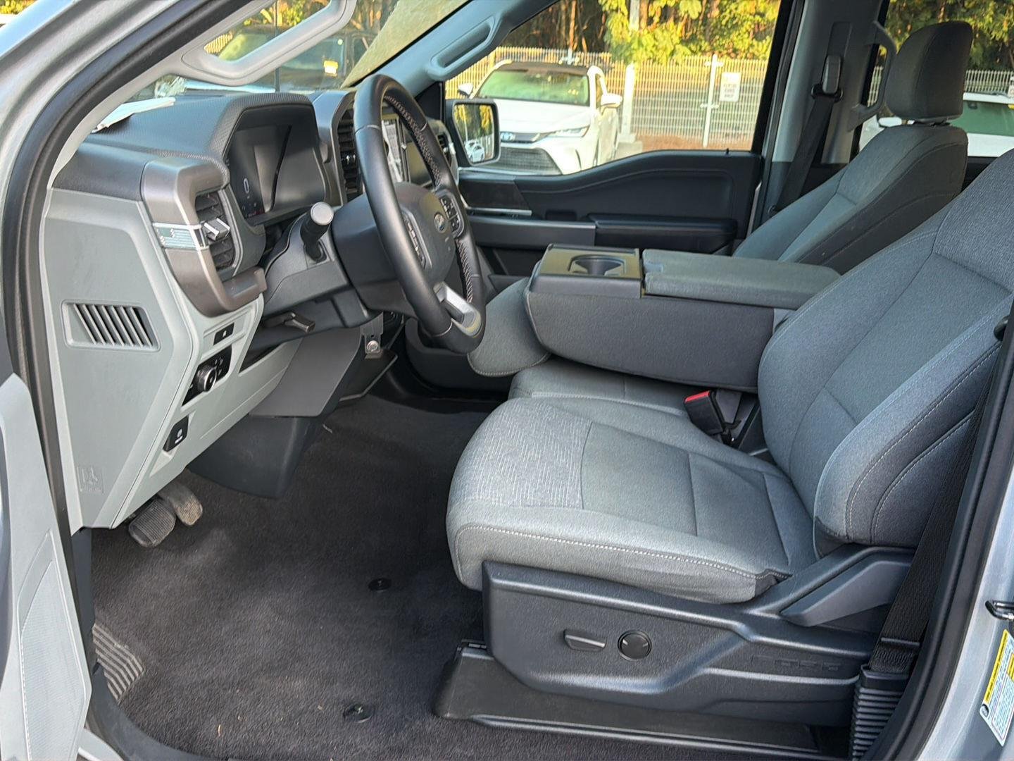 Used 2025 Iconic Silver Ford XLT image 10