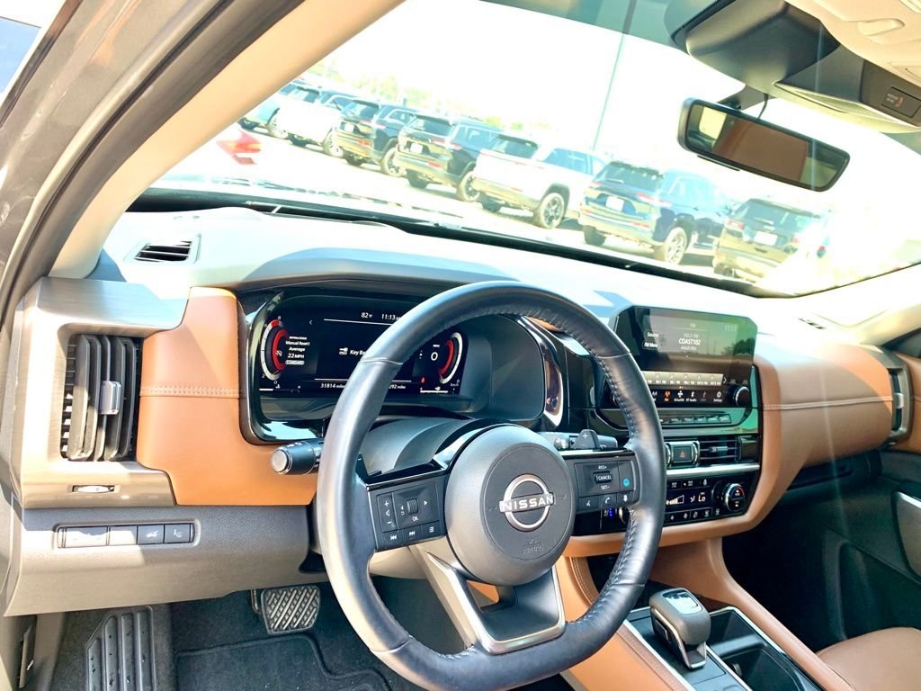 Used 2023 Gray Nissan Platinum image 12