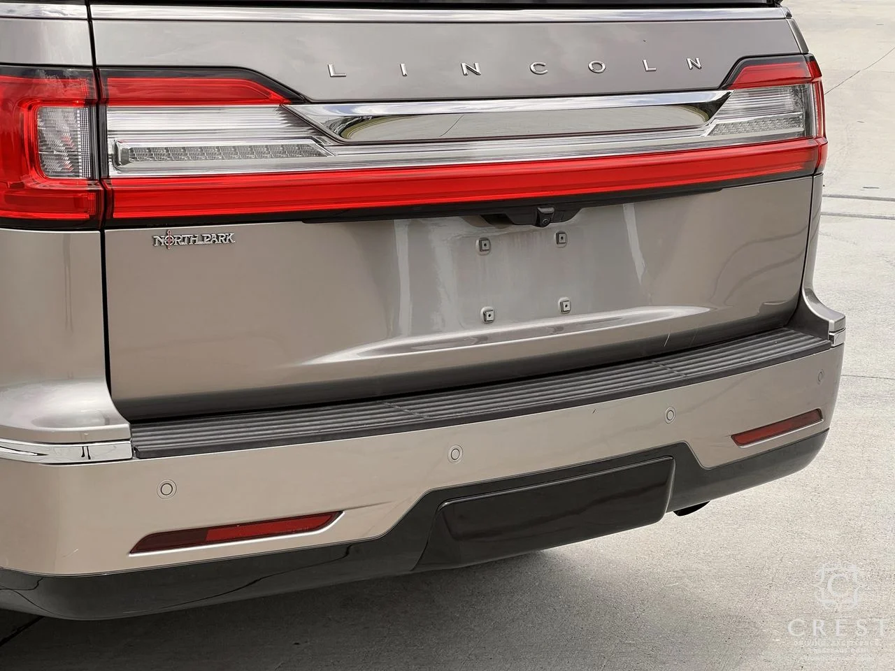 Used 2018 Mocha Lincoln Reserve image 6