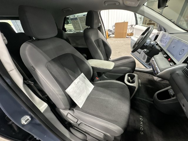 Certified Used 2023 Teal Hyundai SE image 32