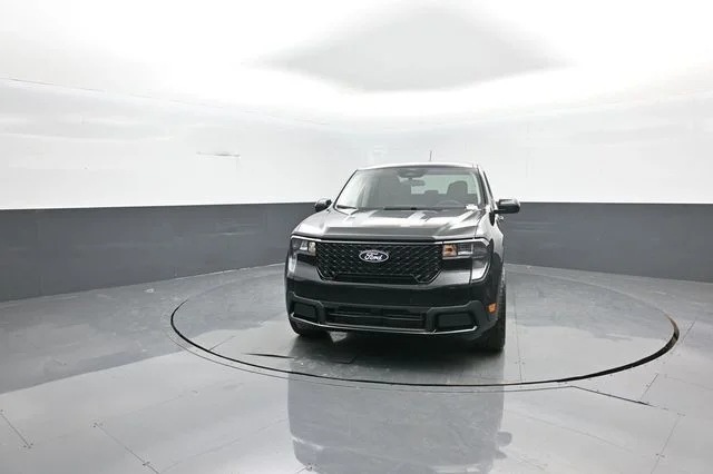New 2026 Shadow Black Ford XLT image 3