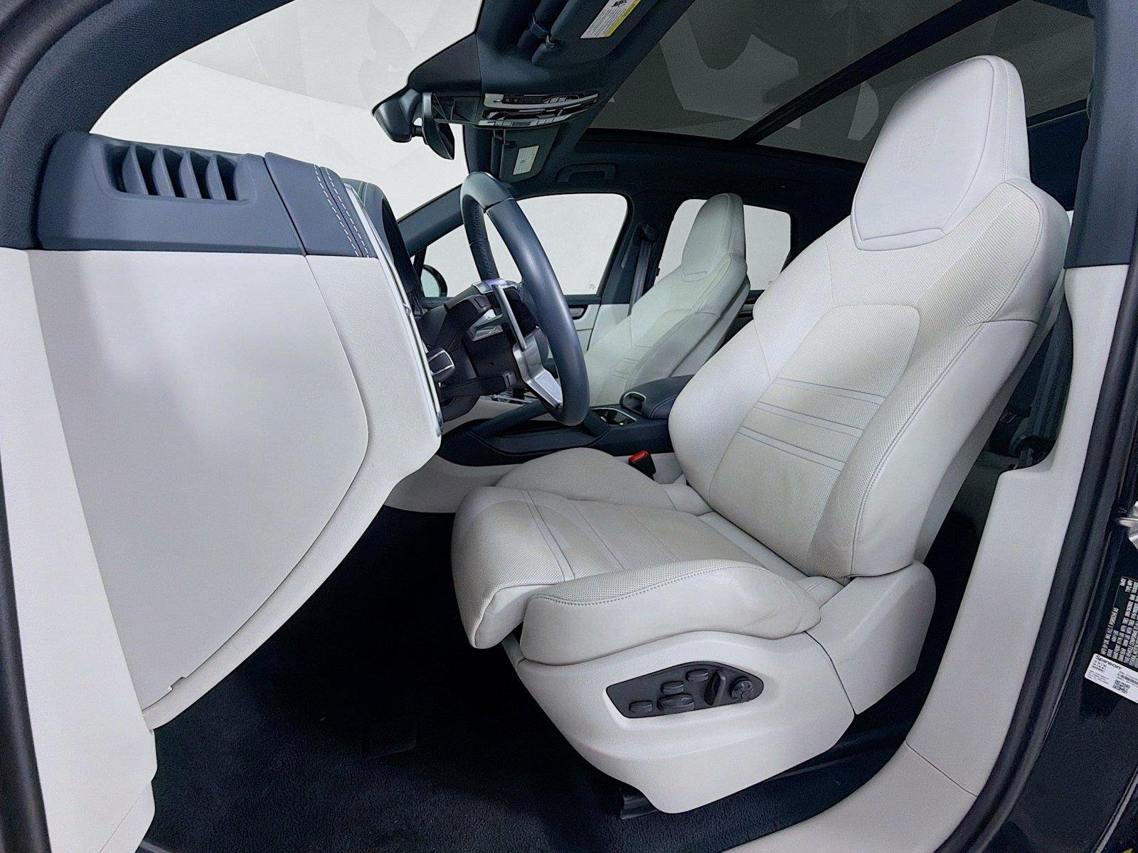 Used 2022 Black Porsche S Platinum Edition image 5