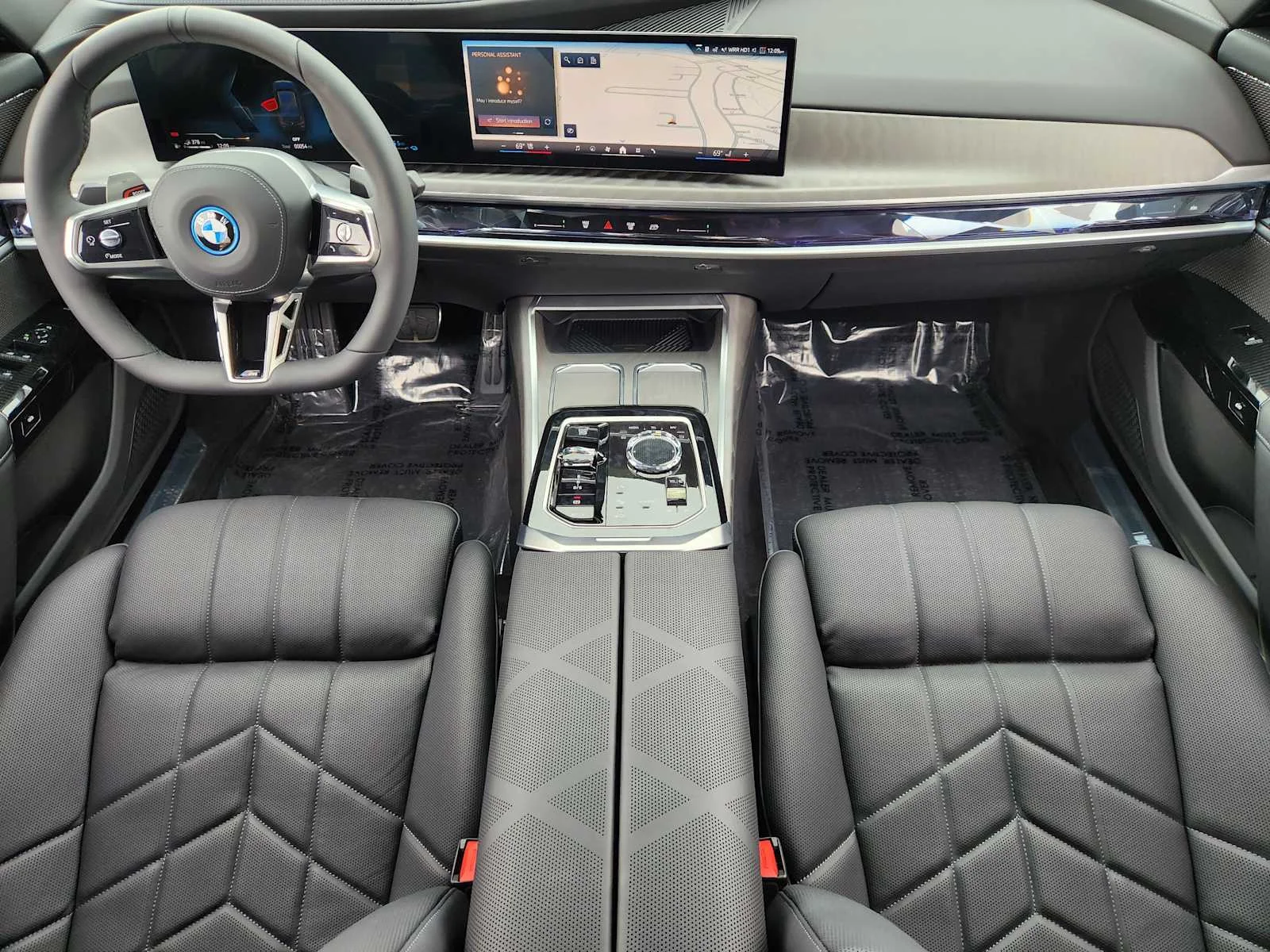 2026 BMW 7 Series 750e - Photo 6