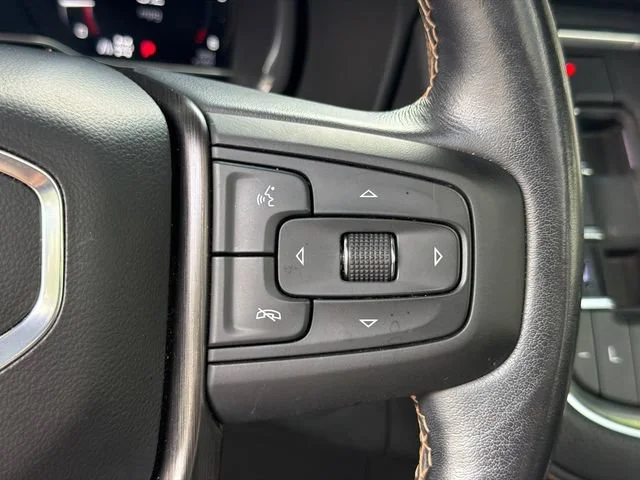 Used 2022 Summit White GMC AT4 image 27