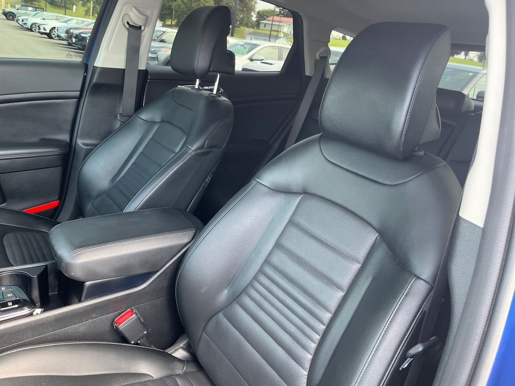 Used 2023 Blue Kia SX-Prestige image 12
