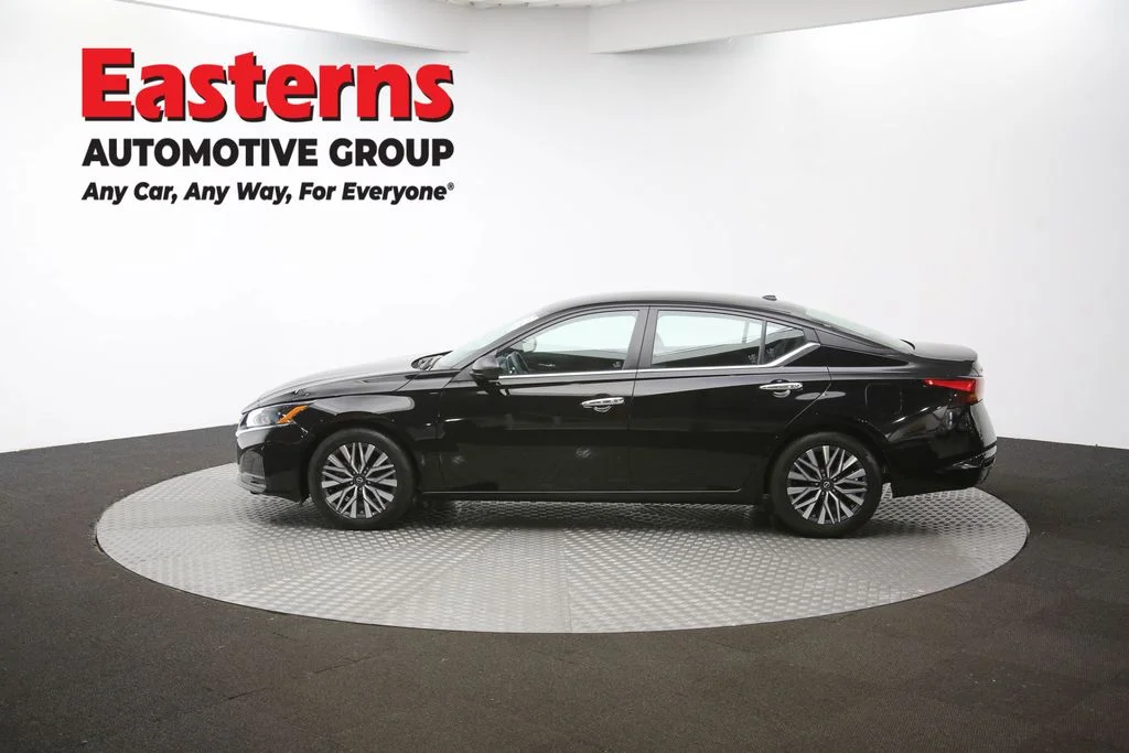 Used 2024 Black Nissan 2.5 SV image 58