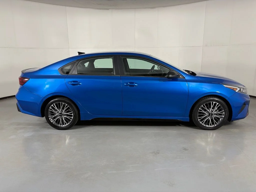 Used 2023 Blue Kia GT-Line image 9