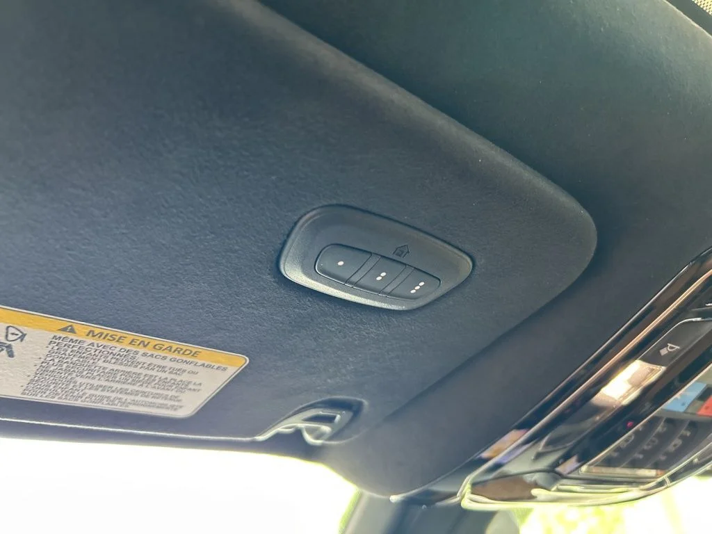 Used 2025 White/off-white Jeep Series III image 70