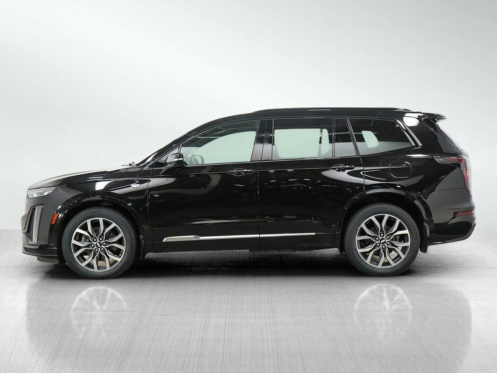 Used 2021 Cadillac XT6 Sport with VIN 1GYKPGRS0MZ129398 for sale in Wayzata, Minnesota
