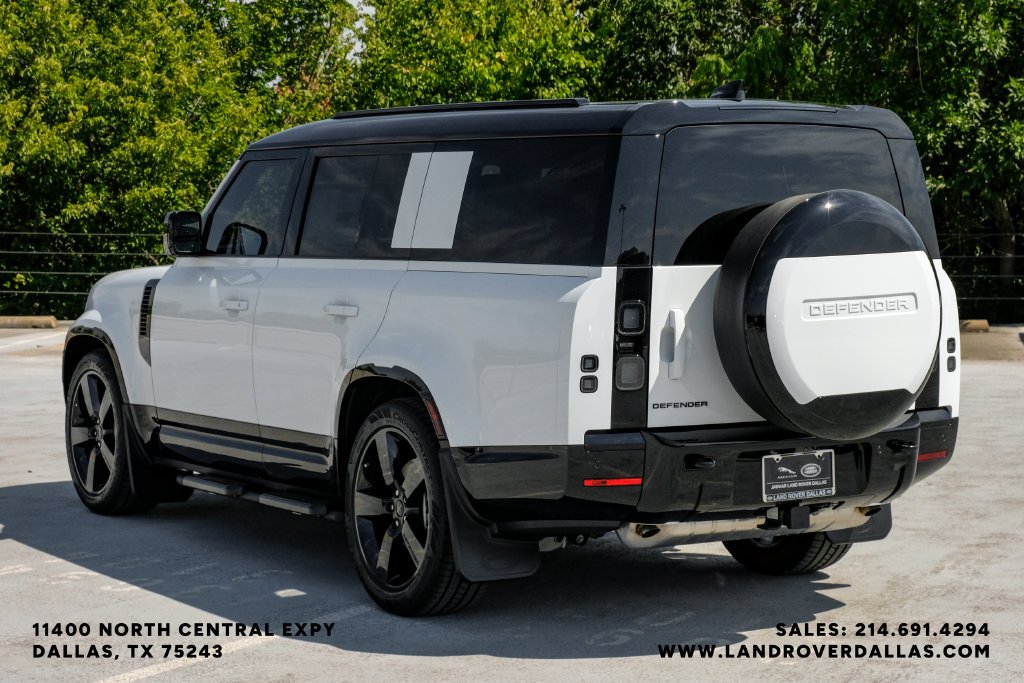 New 2026 Fuji White Land Rover X-Dynamic SE image 8