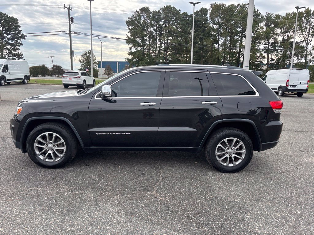 Used 2015 Black Jeep Limited image 17