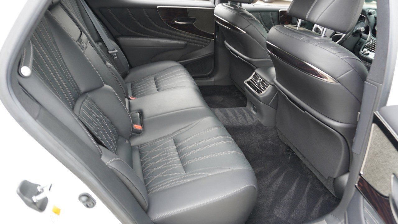 Certified Used 2023 EMINENT WHITE PEARL Lexus LS 500 image 32