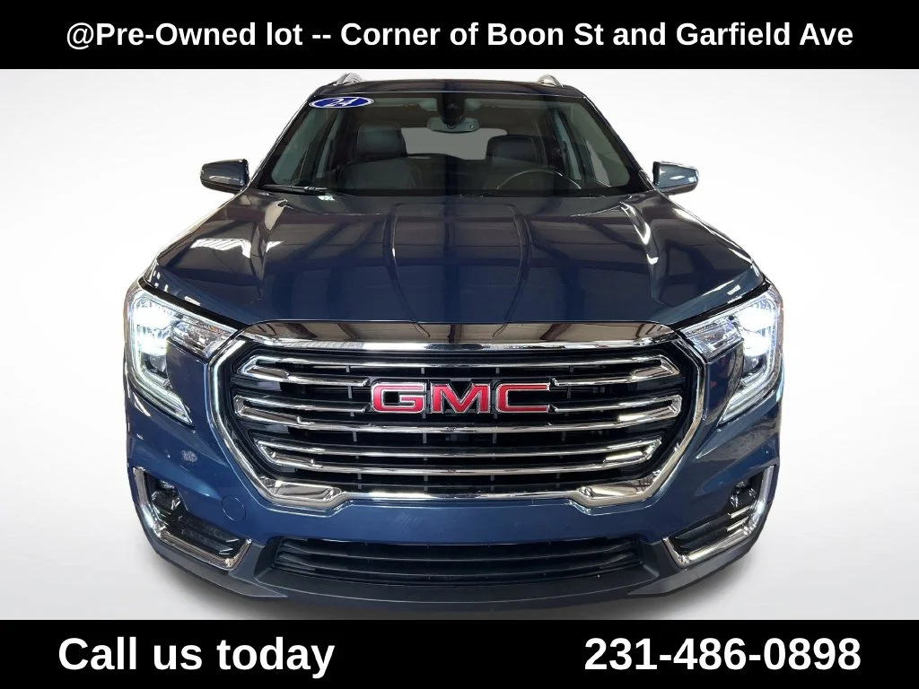 Used 2024 Blue GMC SLT image 8