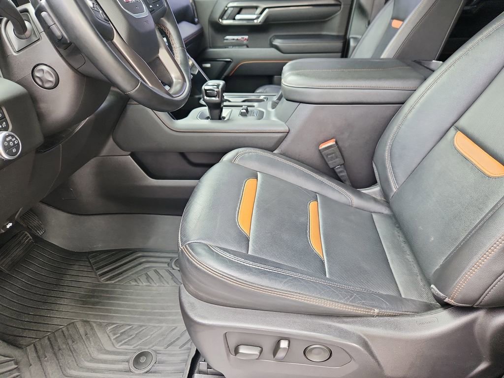 Used 2025 Onyx Black GMC AT4 image 8