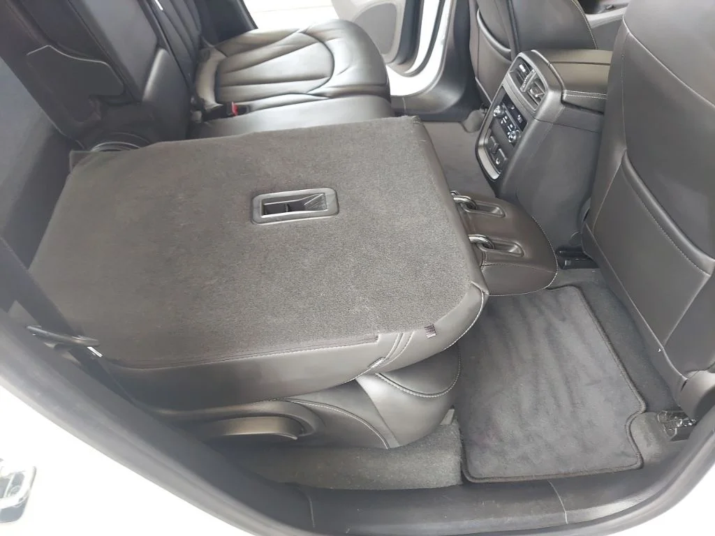 Used 2019 White Buick Essence image 33