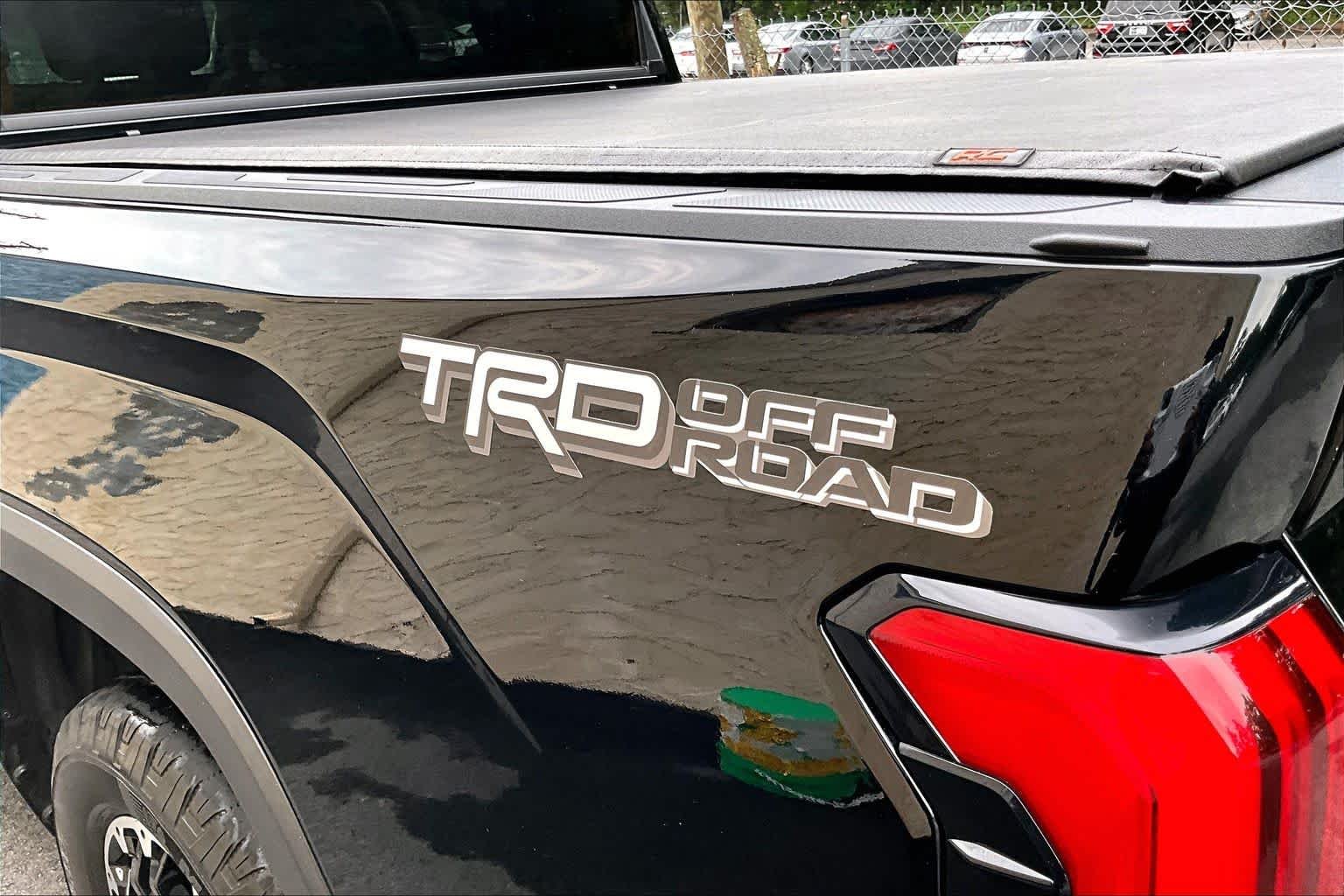 Used 2022 Midnight Black Metallic Toyota SR5 image 10
